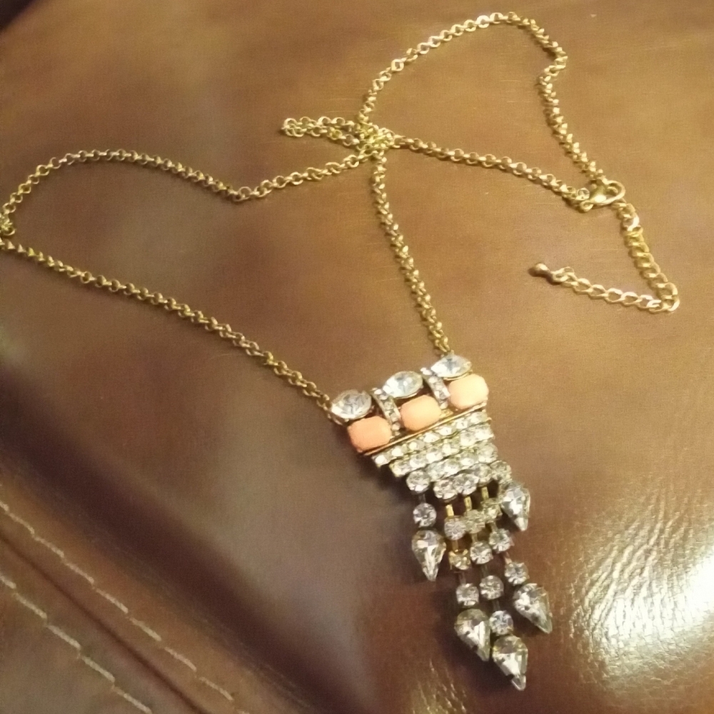 Vintage style goldtone and crystal Necklace
